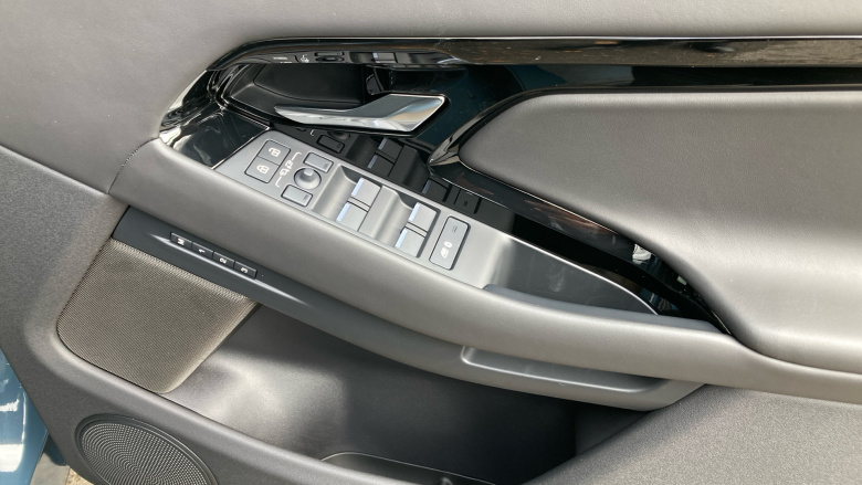 Land Rover Range Rover Evoque 1.5 P270e Autobiography 5dr Auto [Revised] Hatchback